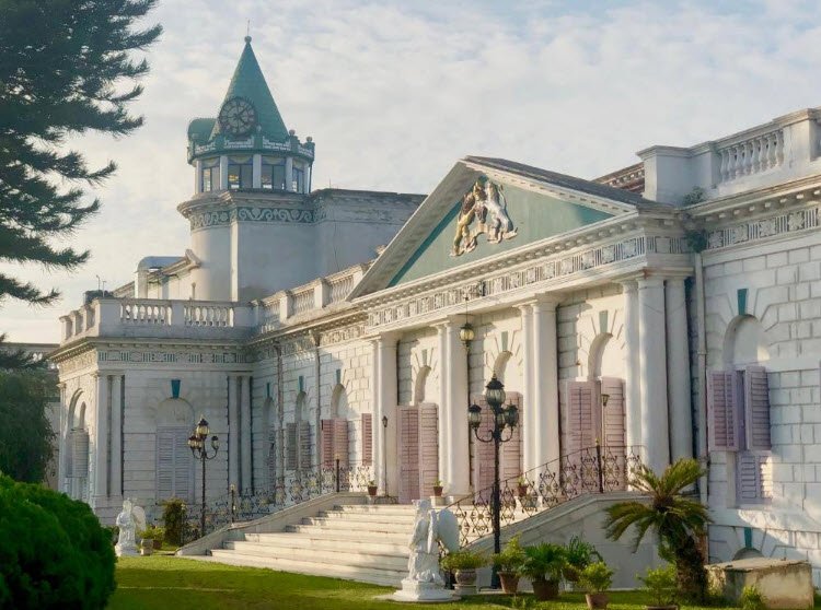 Cossimbazar Palace of the Roys (Rajbari), Murshidabad, West Bengal - Vushii.com